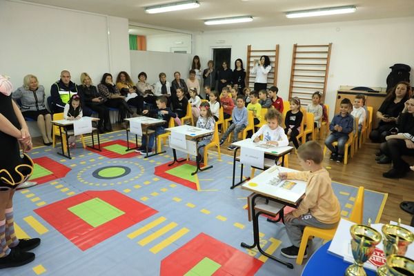 Участниците в състезанието - ДГ Пролет - Сандански