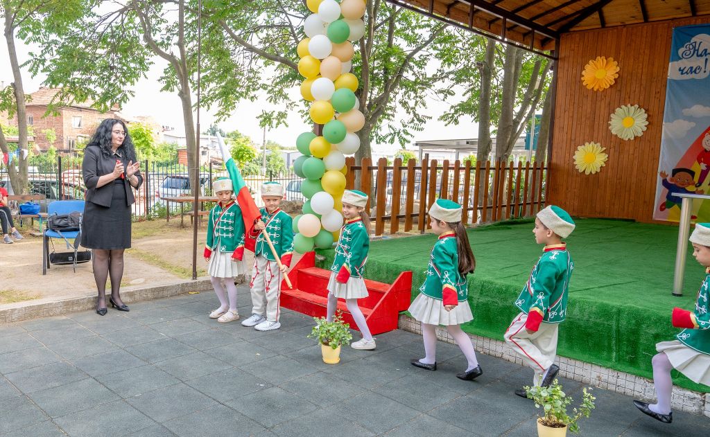 Тържествено изпращане на випуск 2024 г. - ДГ Пролет - Сандански