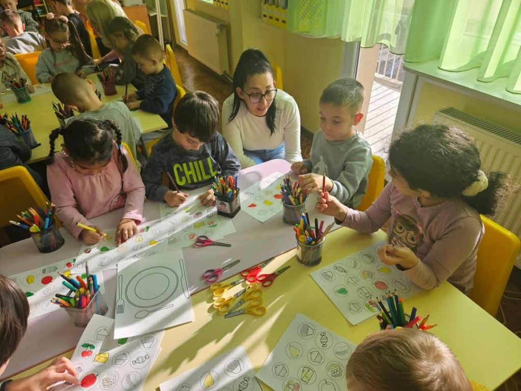 "Нарисувай здравето" - дейност по НП "Хубаво е в детската градина" - ДГ Пролет - Сандански