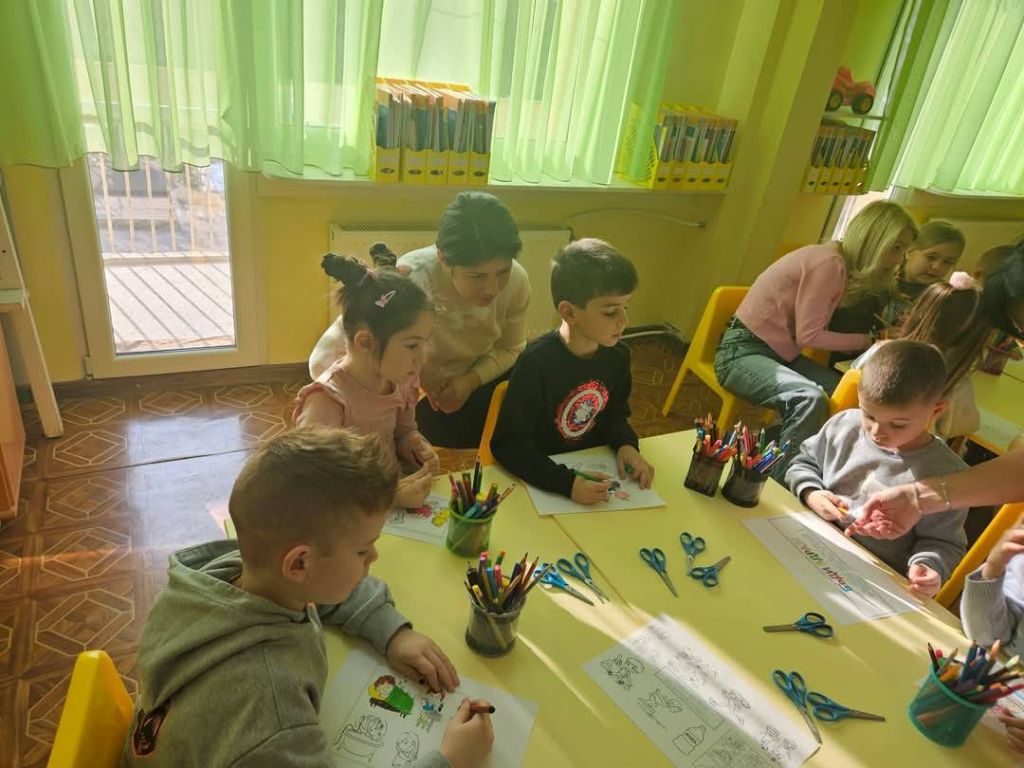 "Нарисувай здравето" - дейност по НП "Хубаво е в детската градина" - ДГ Пролет - Сандански
