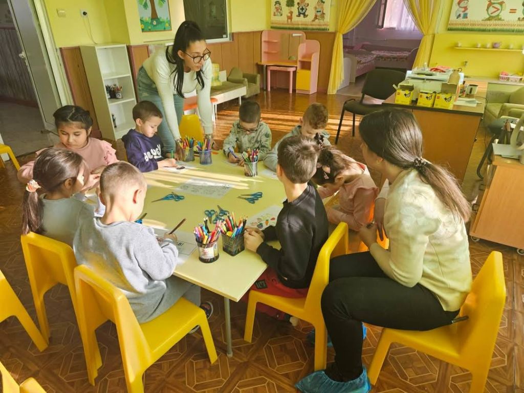 "Нарисувай здравето" - дейност по НП "Хубаво е в детската градина" - ДГ Пролет - Сандански